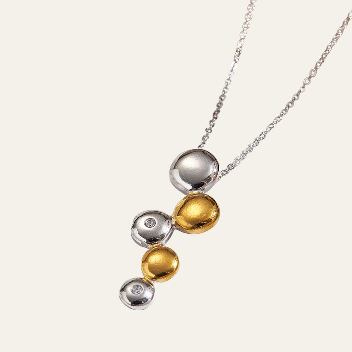Collar Halo con racimo de esferas oro y plata